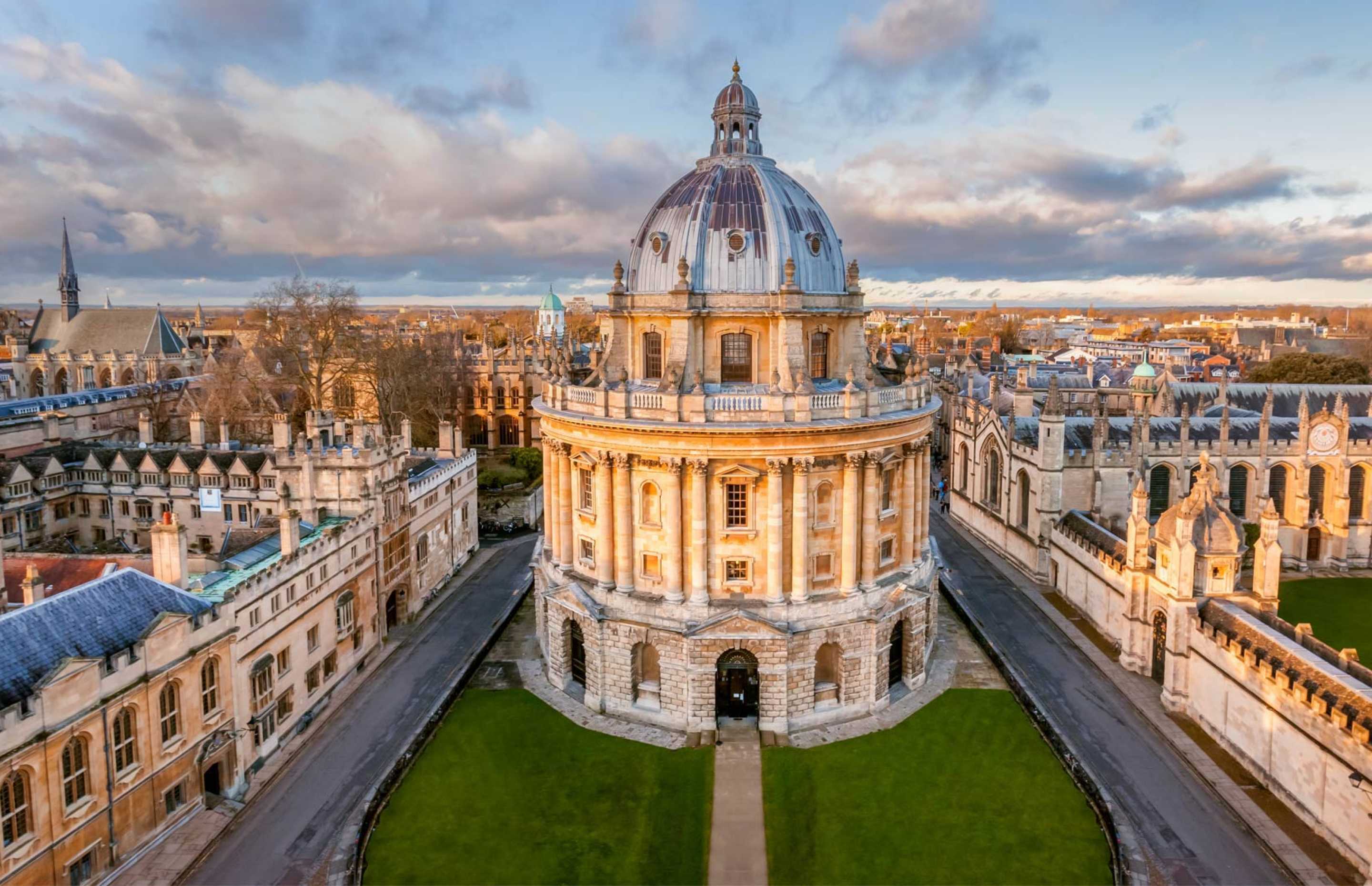 Luchtfoto van het medisch onderzoeksgebouw van de Universiteit van Oxford.